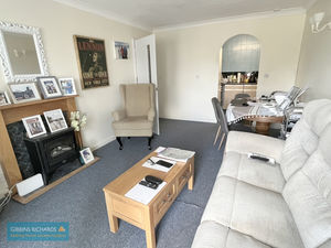 Lounge- click for photo gallery